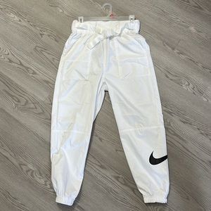 NIKE Women NSW Belted Cuffed Track Pants, White